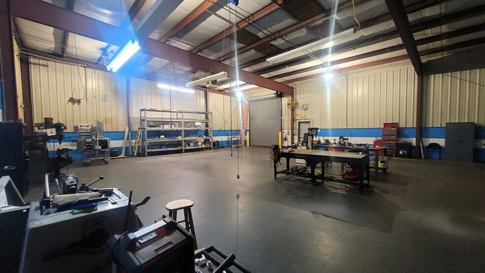 More Photos Of 133 Clovervale Dr, Easley Warehouse For Lease