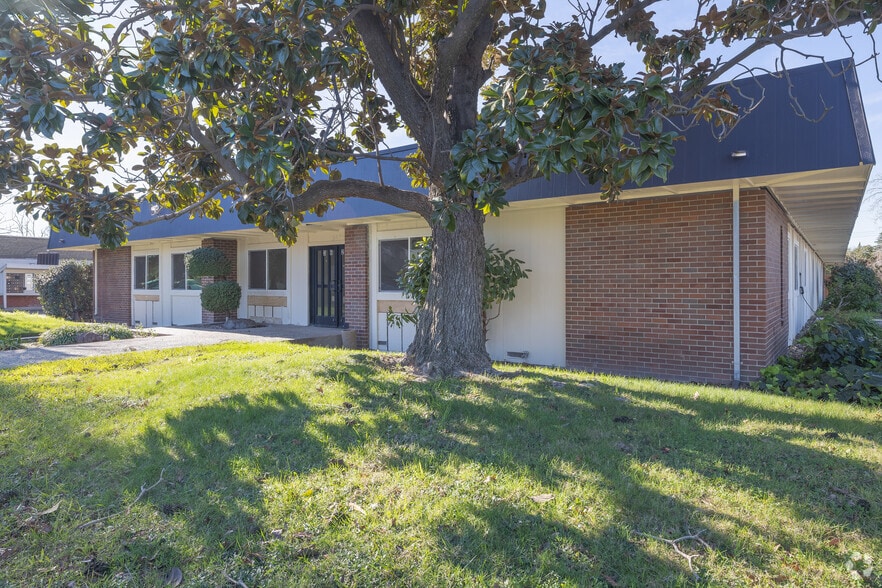 More Photos Of 3625 Mission Ave, Carmichael Medical For Lease