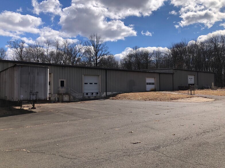 More Photos Of 6124 Potters, Plumsteadville Manufacturing For Sale