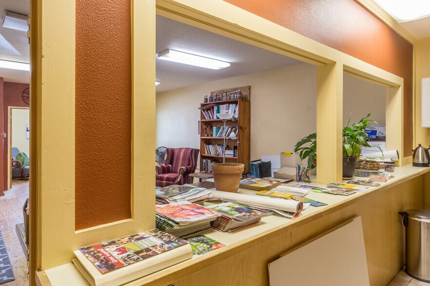 More Photos Of 1042 Water, Port Townsend Storefront Retail Office For Lease