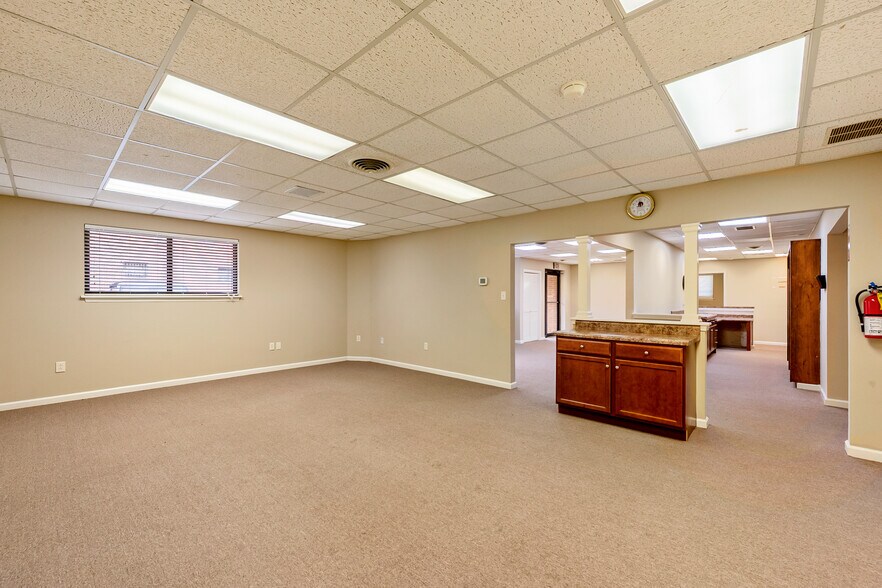 More Photos Of 65 E Main St, Pulaski Coworking Space