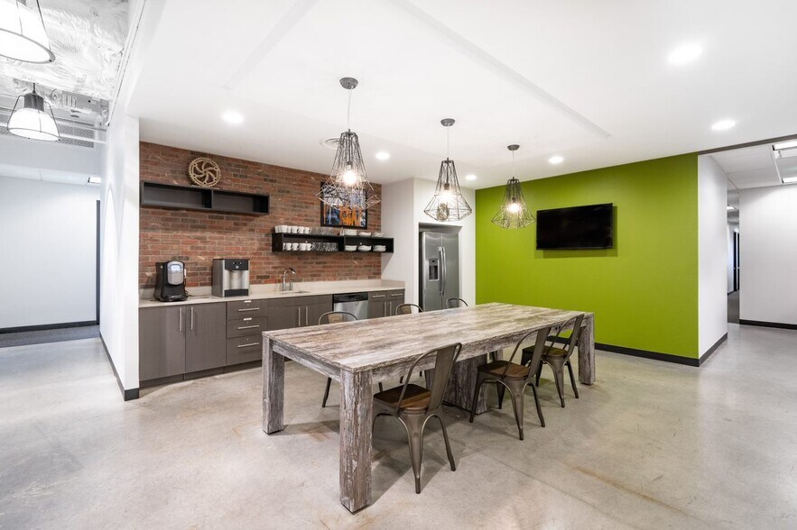 More Photos Of 7000 N Mopac Expy, Austin Office For Lease