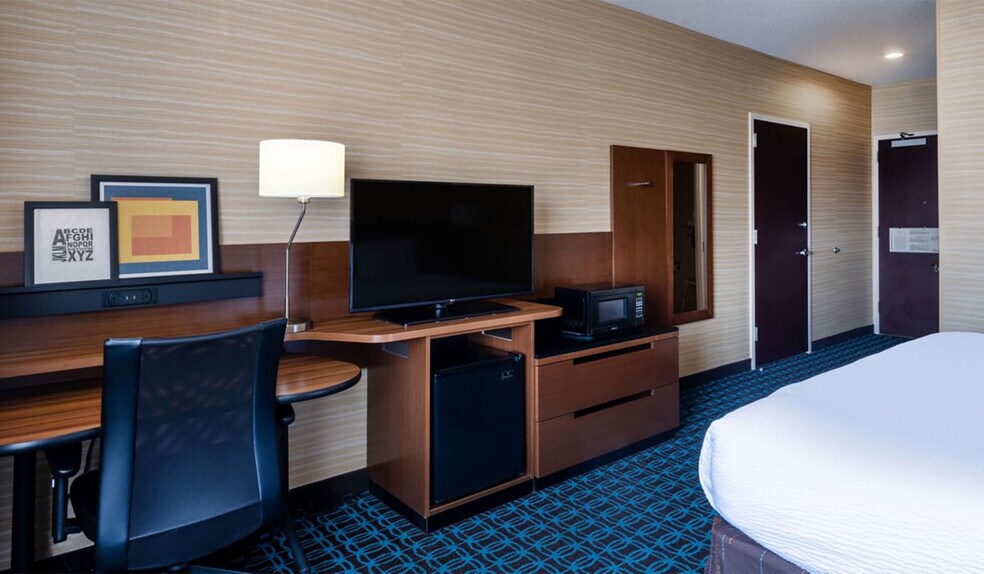 More Photos Of 13851 E Harvard Ave, Aurora Hotel For Sale