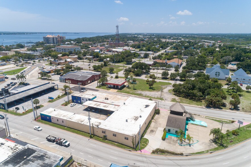 More Photos Of 117-137 Hughlett Ave, Cocoa General Retail For Sale