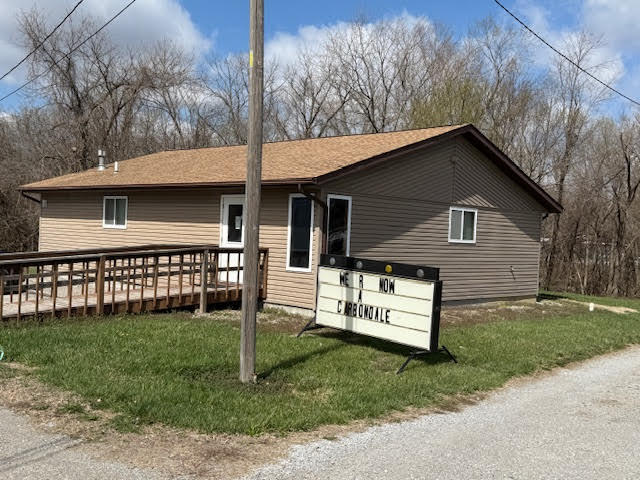 Primary Photo Of 631 N Pershing St, Energy Veterinarian Kennel For Sale