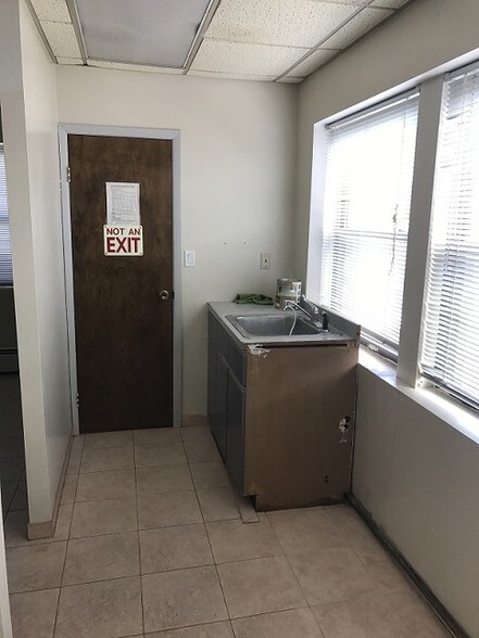 More Photos Of 4912 Bergenline Ave, West New York Health Club For Lease