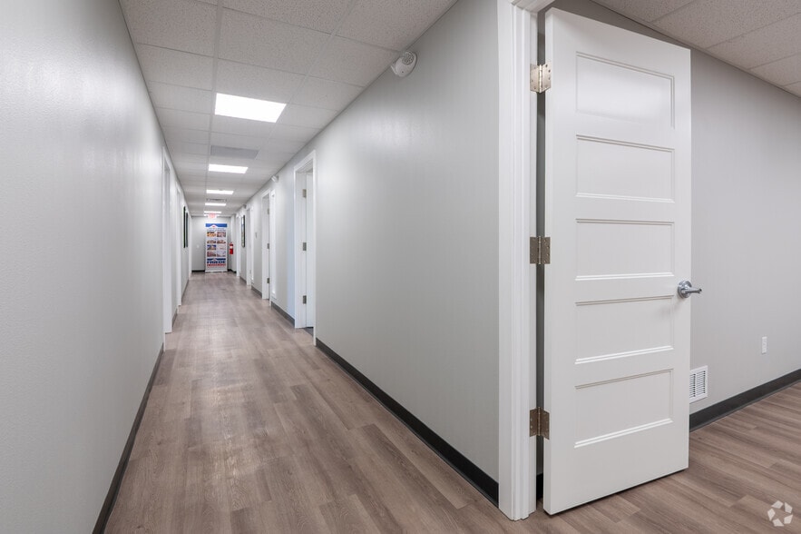 More Photos Of 2919 Packers Ave, Madison Warehouse For Lease