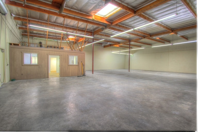 More Photos Of 1210 E Lexington Ave, Pomona Warehouse For Lease