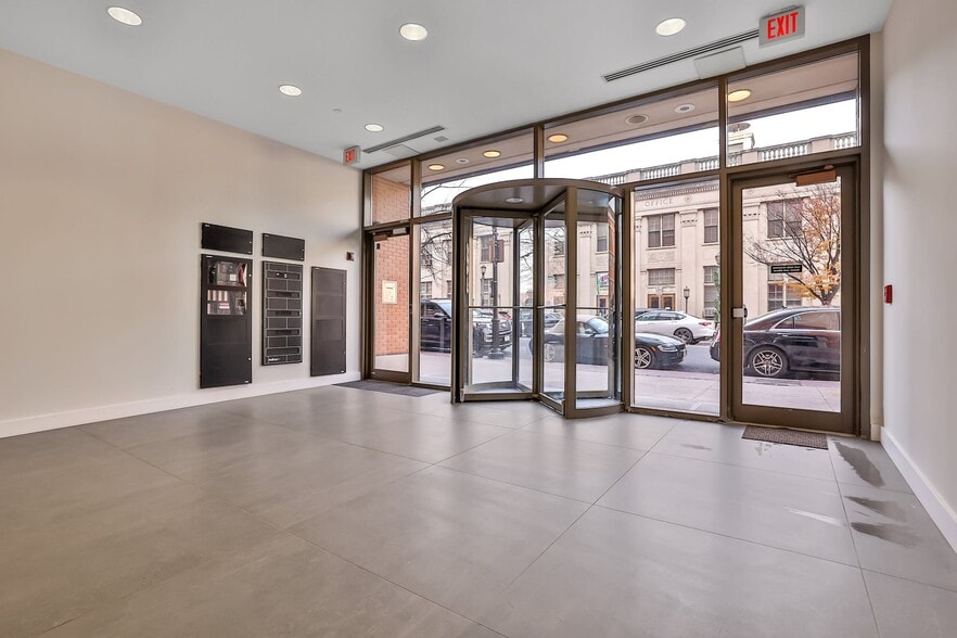 More Photos Of 86 Main St, Yonkers Office For Lease
