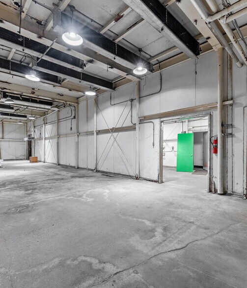 More Photos Of 701 E Pearce Blvd, Wentzville Warehouse For Sale