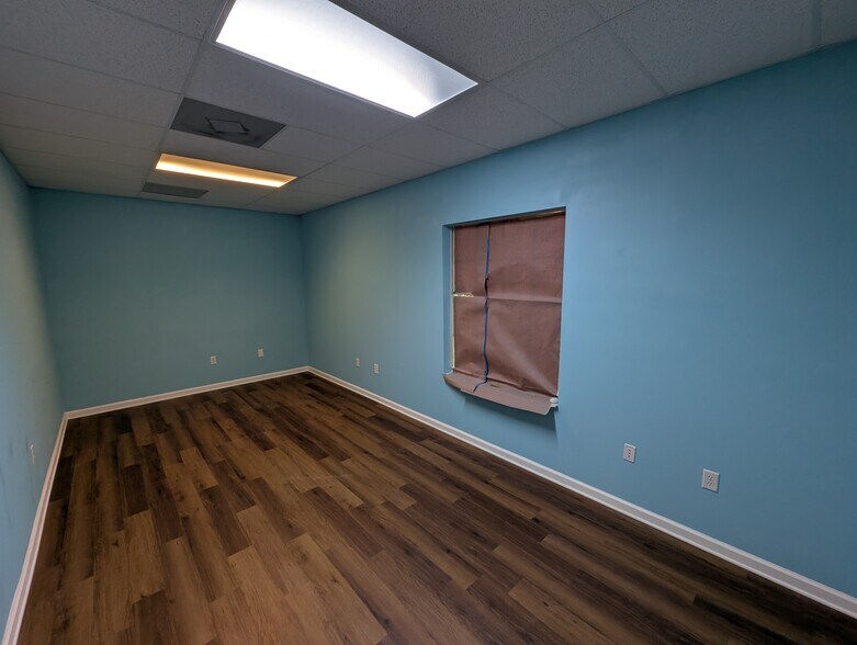 More Photos Of 1710 36th St, Vero Beach Medical For Sale