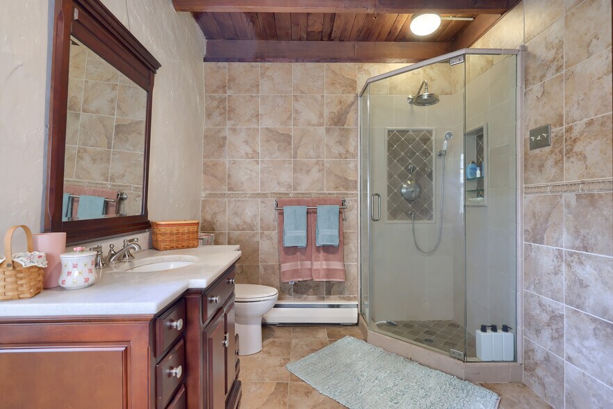 More Photos Of 9043 Mountain Rd, Alburtis Office Residential For Sale