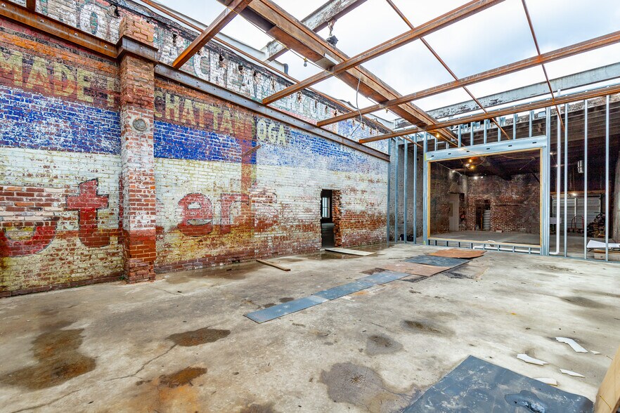 More Photos Of 615 E Main St, Chattanooga General Retail For Lease