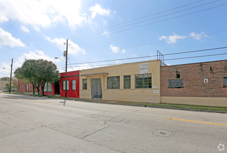 Primary Photo Of 1305 S Akard St, Dallas Unknown For Lease