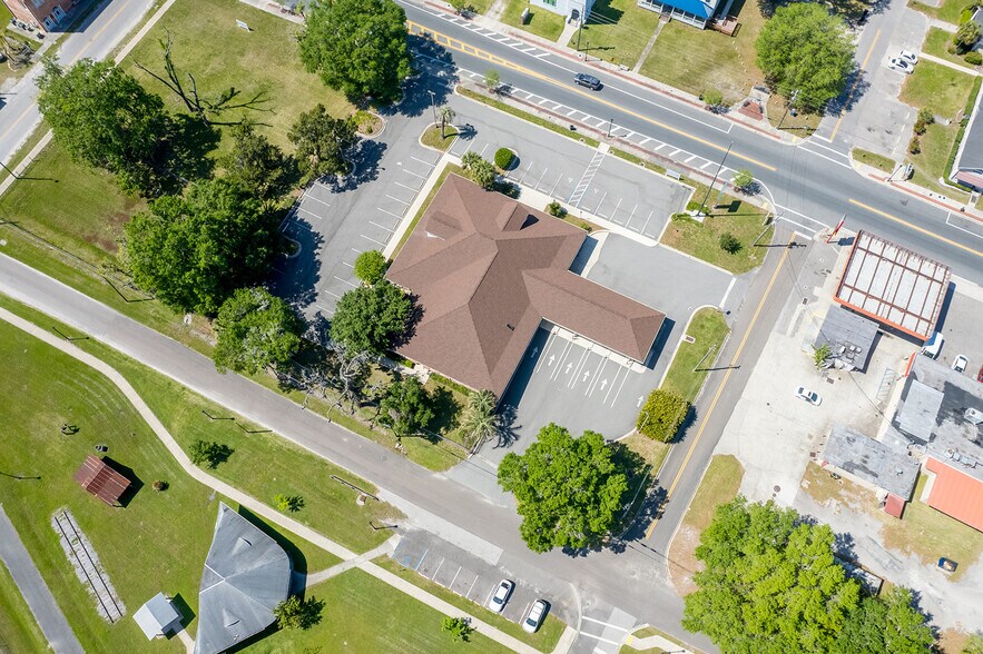 More Photos Of 300 W Main St, Lake Butler Storefront Retail Office For Sale