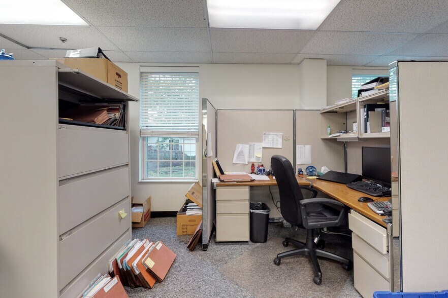 More Photos Of 2 Forest Ave, Oradell Medical For Sale