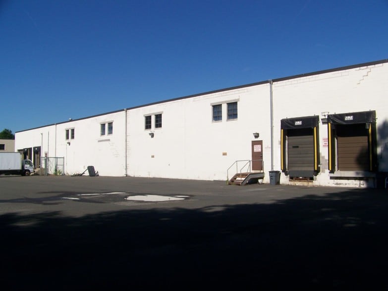 More Photos Of 50 Maple St, Norwood Warehouse For Lease