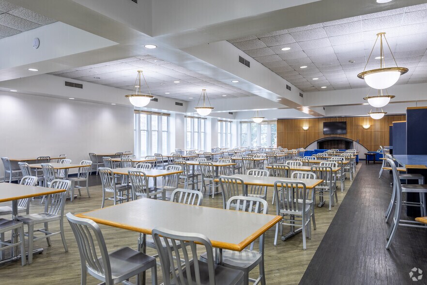 More Photos Of 29 Castle Pl, New Rochelle Schools For Lease