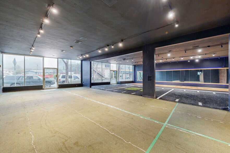 More Photos Of 375-377 MacArthur Blvd, San Leandro Freestanding For Lease