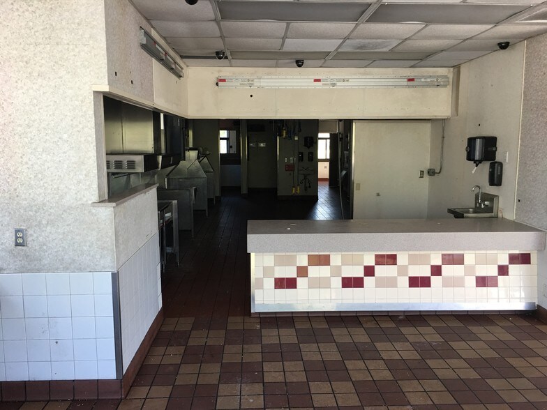 More Photos Of 1919 94th Ct, Vero Beach Freestanding For Sale