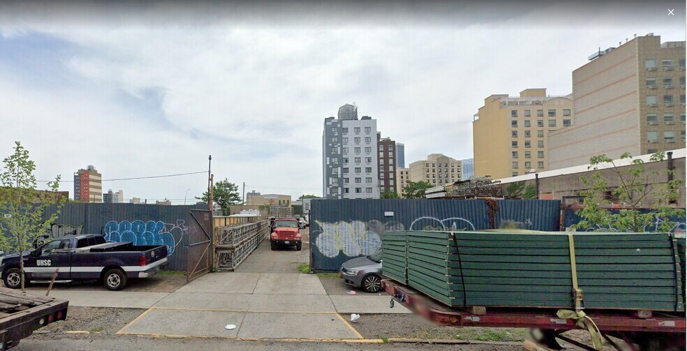 More Photos Of 38-42 12th St, Long Island City Land For Lease