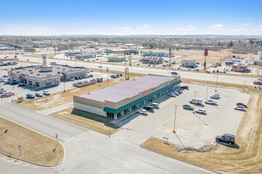 More Photos Of 224 W McCoy Blvd, Tomah Freestanding For Lease