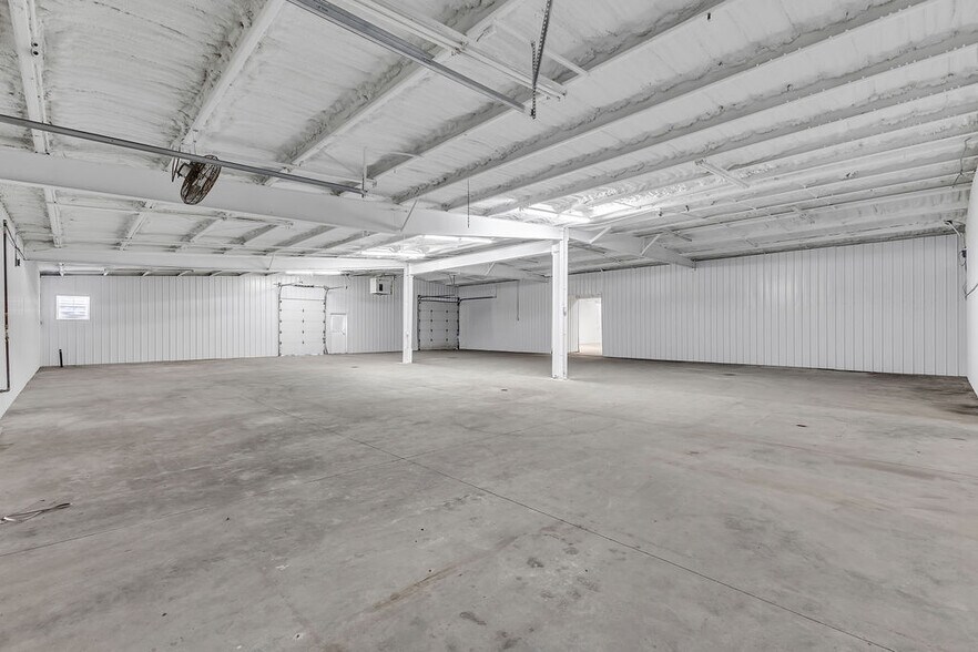 More Photos Of 1600 Park Lane Dr, Trenton Industrial For Sale