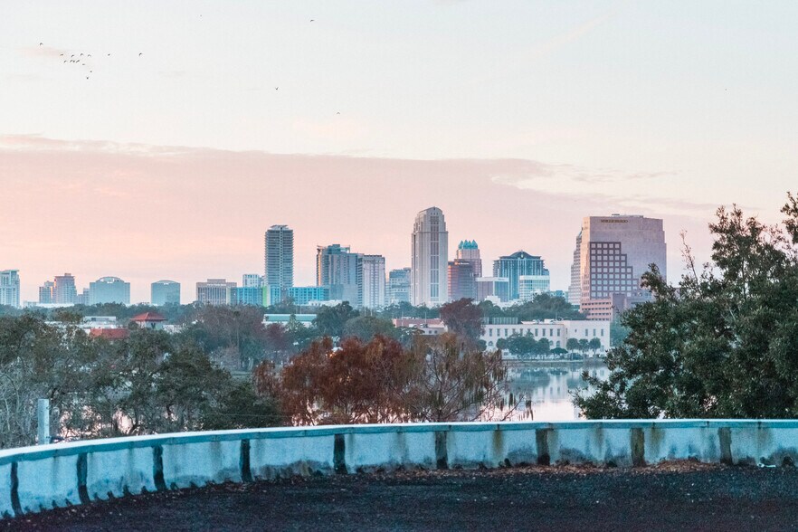 More Photos Of 221 NE Ivanhoe Blvd, Orlando Loft Creative Space For Lease