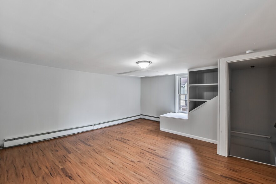 More Photos Of 403 Washington Ave, Sellersville Apartments For Sale