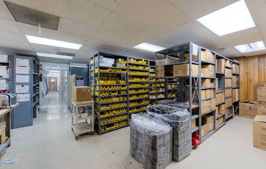 More Photos Of 5649 Arapahoe Ave, Boulder Flex For Sale