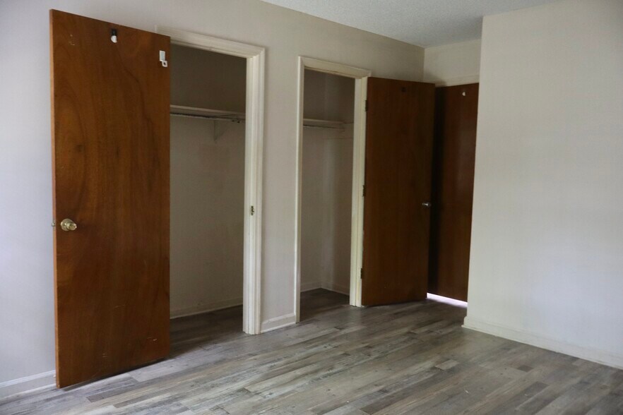 More Photos Of 1311 E 67th St, Savannah Specialty For Sale