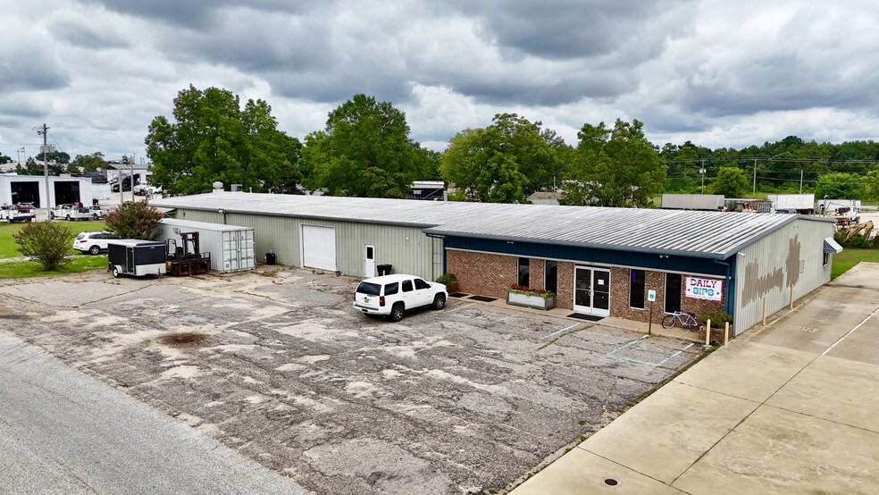 More Photos Of 1801 Market St, Opelika Light Manufacturing For Lease