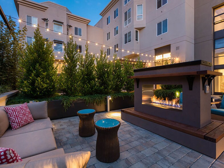 More Photos Of 1375-1411 Sycamore Ave, Hercules Unknown For Lease