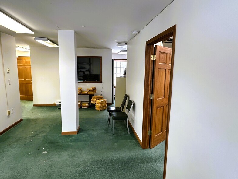 More Photos Of 15 Dunham Ave, Jamestown Medical For Lease
