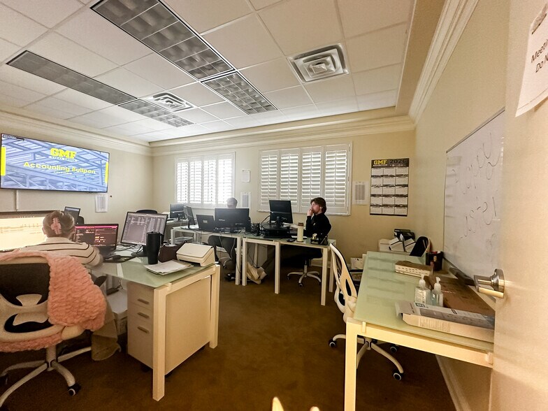 More Photos Of 2117-2123 Harden Blvd, Lakeland Office For Lease