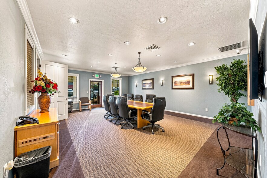 More Photos Of 2436 W Main St, Medford Office For Sale