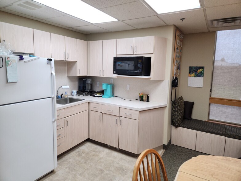 More Photos Of 1801 1st Ave, Longview Medical For Sale