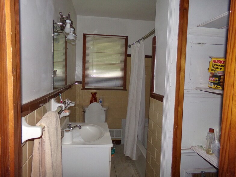 More Photos Of 2041 Austell Rd SE, Marietta Apartments For Sale