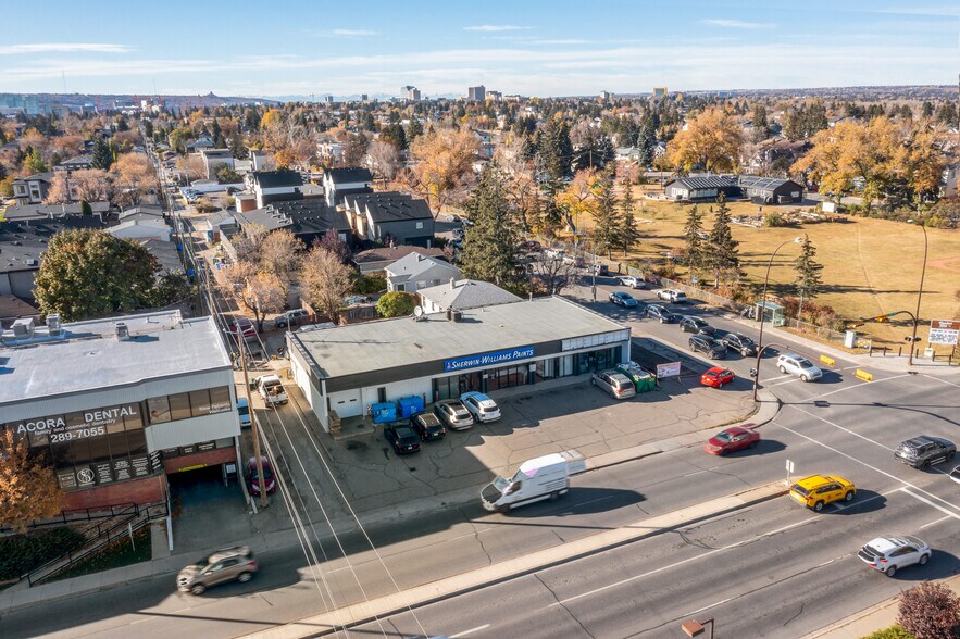 More Photos Of 1507 20 Av NW, Calgary Freestanding For Sale