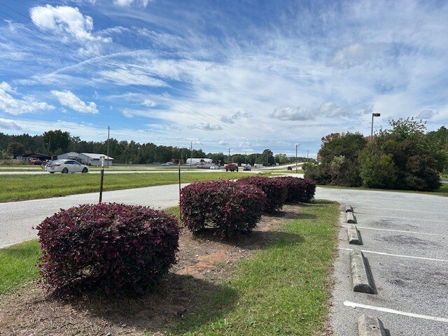 More Photos Of 941 S Governor Williams Hwy, Darlington Freestanding For Lease