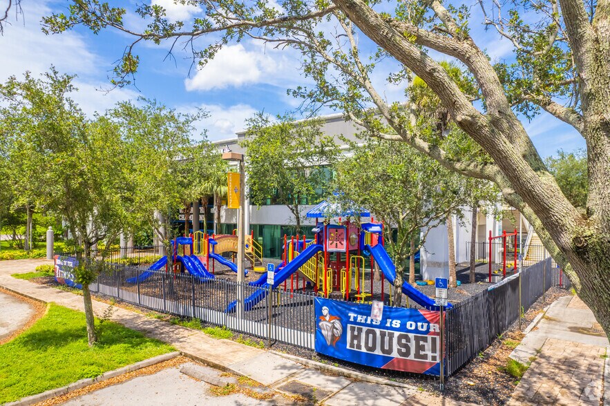 Primary Photo Of 3367 N UNIVERSITY Dr, Davie Schools For Sale