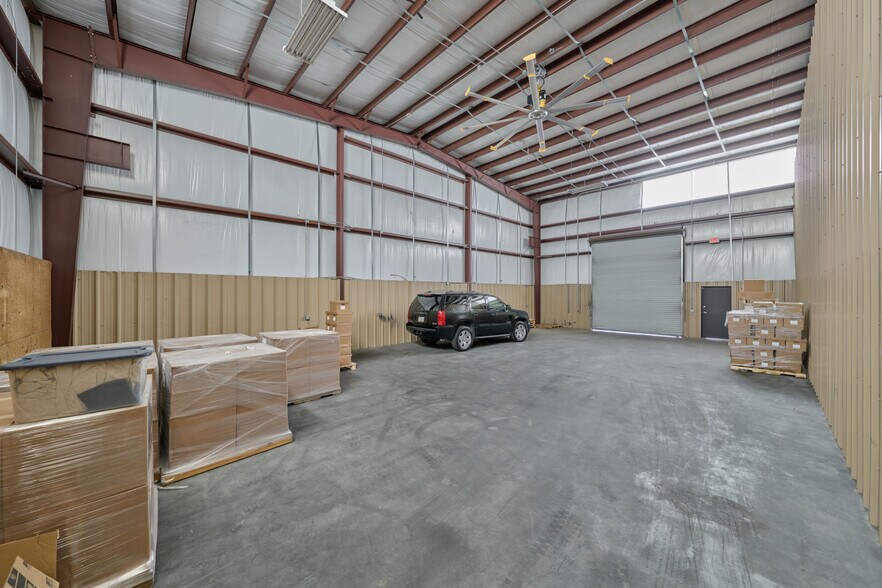 More Photos Of 26451 Hanna Rd, The Woodlands Warehouse For Sale
