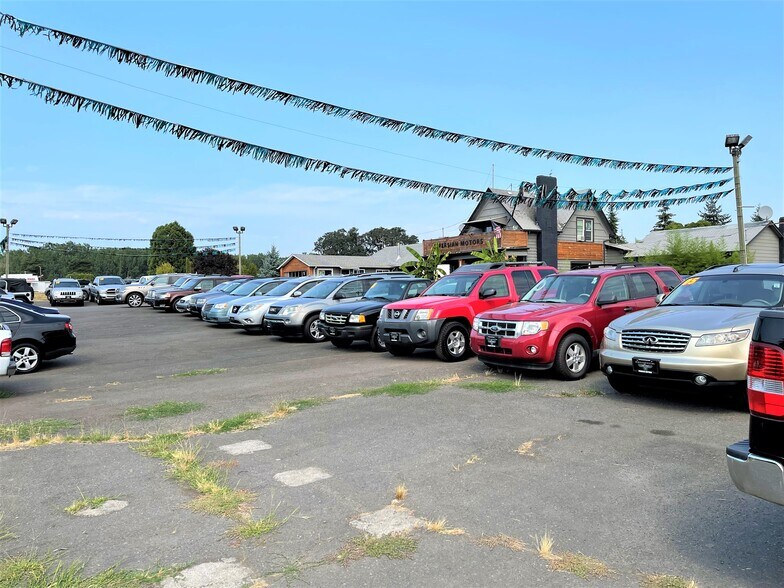 More Photos Of 2784-2800 Baseline St, Cornelius Auto Dealership For Sale
