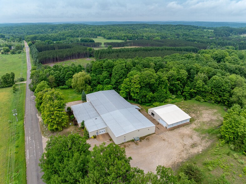 More Photos Of 3166 Muckle Rd, Central Lake Manufacturing For Lease