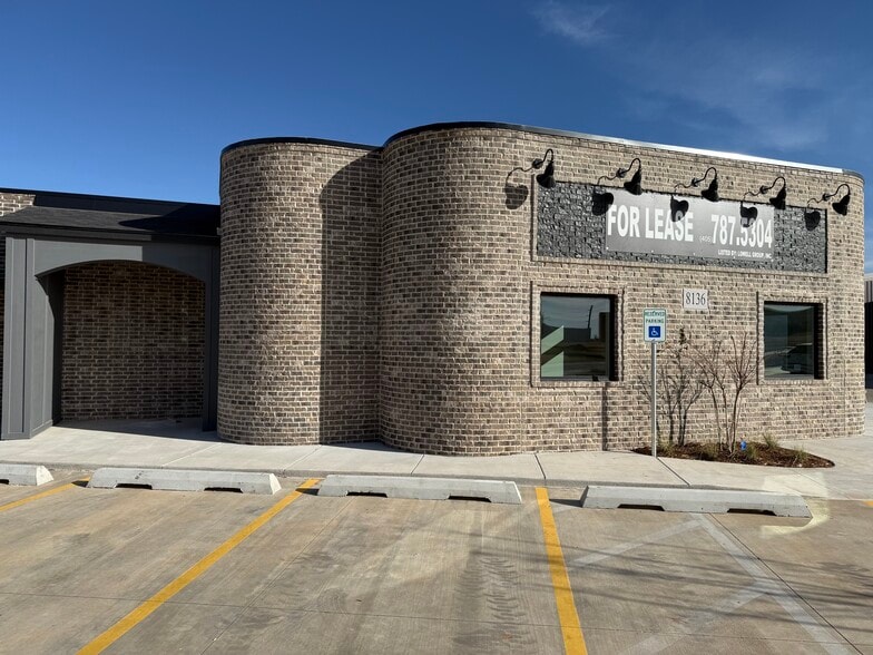 More Photos Of 8136 Silver Crossing, Oklahoma City Warehouse For Lease