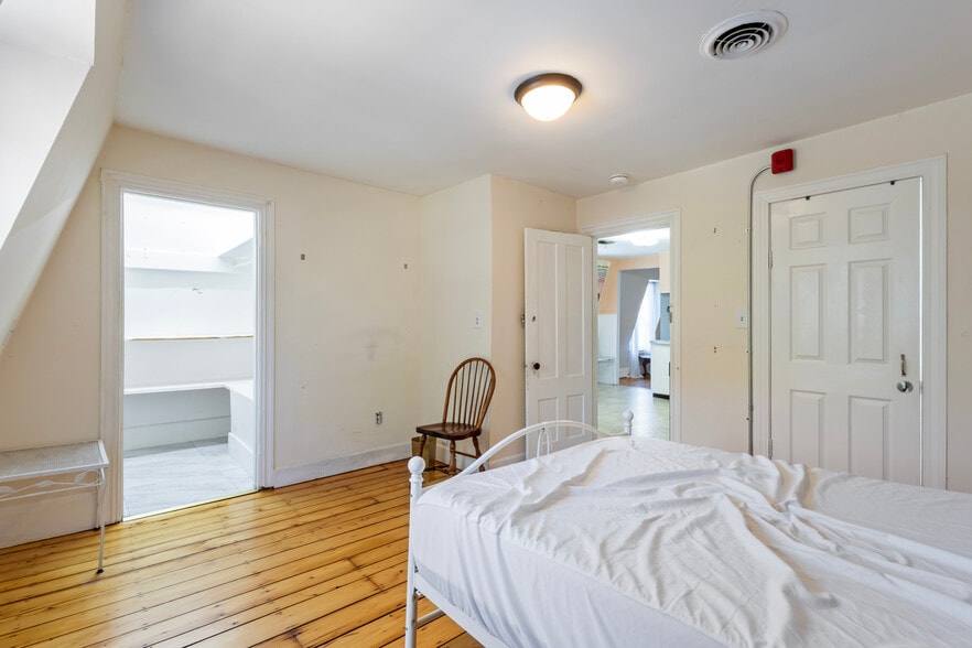 More Photos Of 176 Williams St, Providence Apartments For Sale