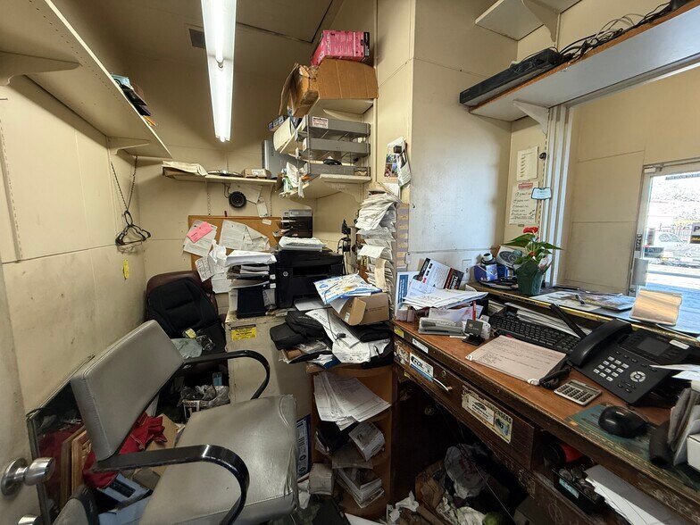 More Photos Of 7349 Fair Oaks Blvd, Carmichael General Retail For Sale