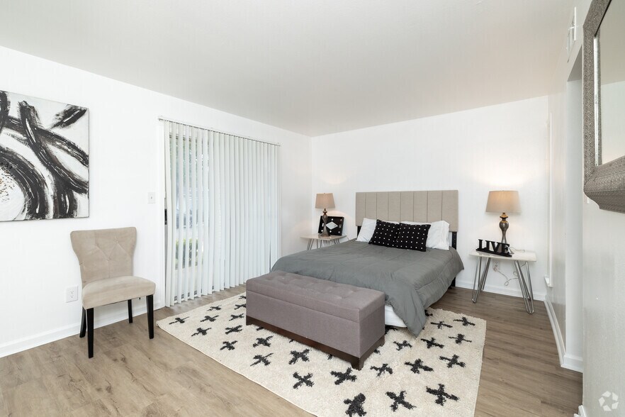 More Photos Of 4600 Twin Oaks Dr, Pensacola Apartments For Sale