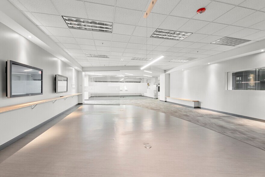 More Photos Of 200 Applied Pky, Monee Office For Lease