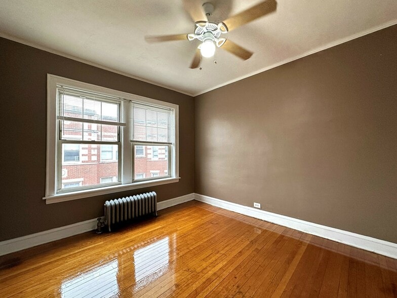 More Photos Of 8054 S Ingleside Ave, Chicago Apartments For Sale